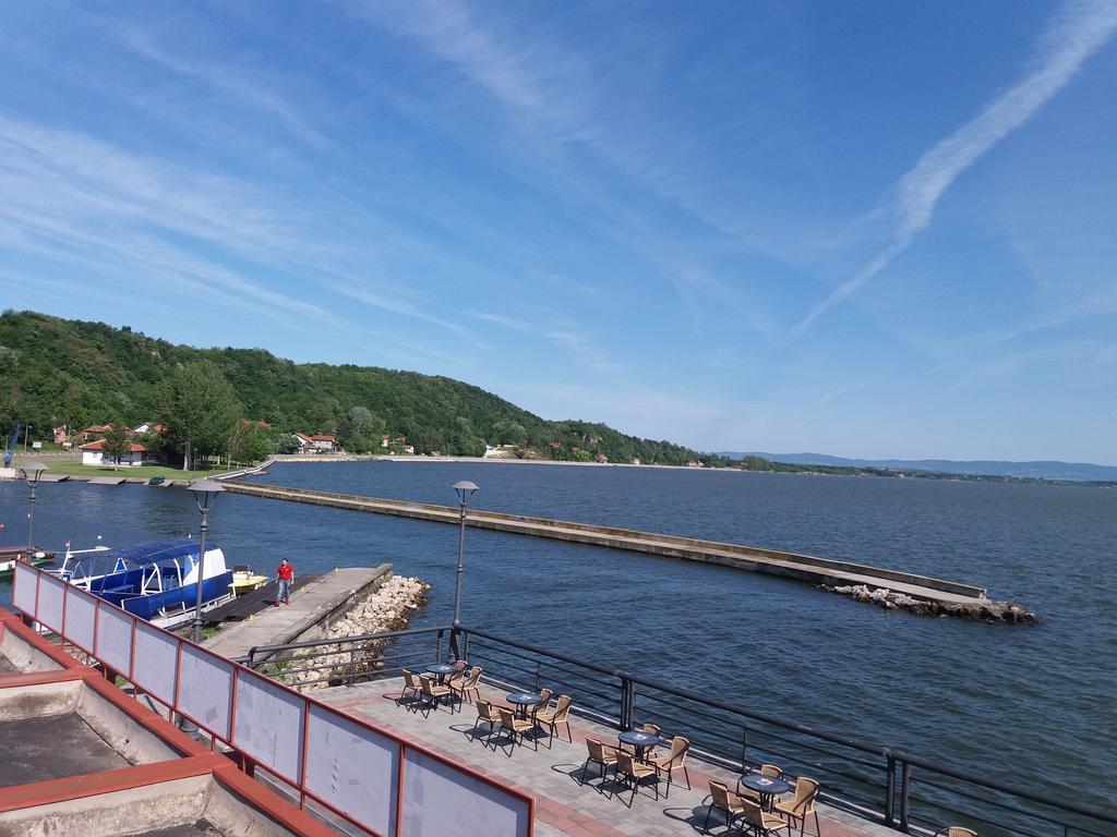 Zlatna Ribica Leilighet Golubac Eksteriør bilde